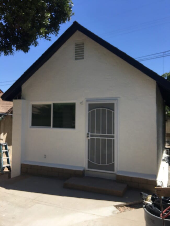 Building Photo - 8138 Blewett St Unit 1 Bedroom