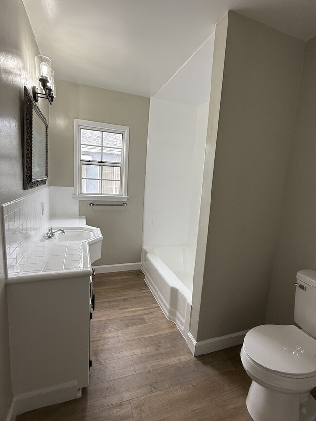 Photo - 859 W Carmelita Ave