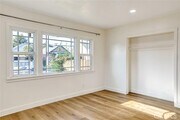 Photo - 950 E 48th St Townhome
