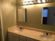 Photo - 2 Bed, 2 1/2 Bath Townhome with Bonus Room