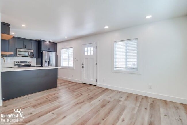 Photo - Modern 2Bdm 1Ba Apartment in the Azalea Pa...