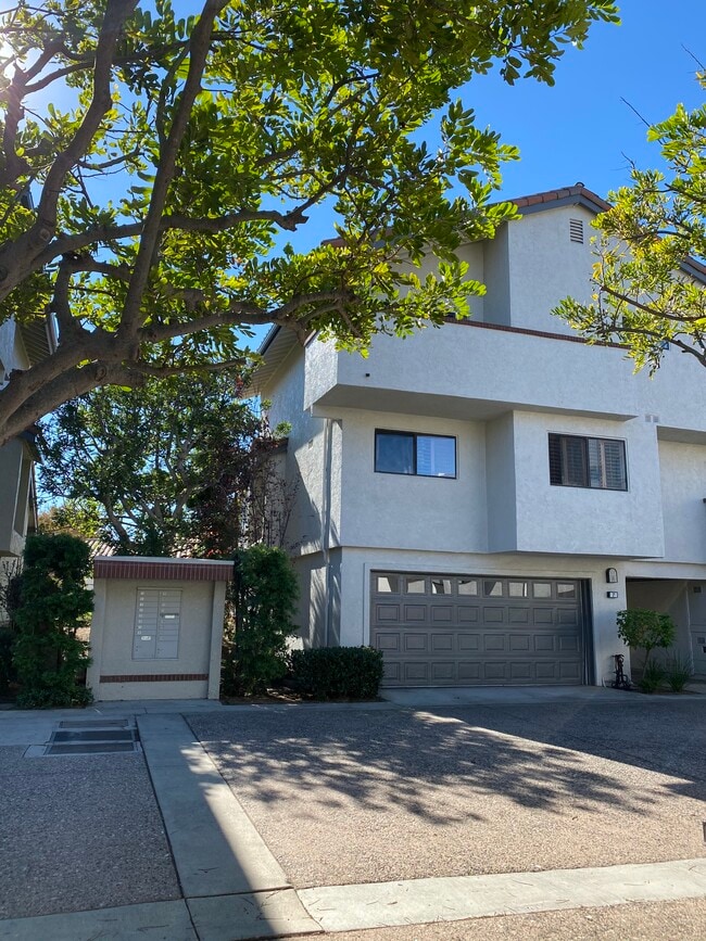 Photo - 7 Santa Rosa Ct Townhome