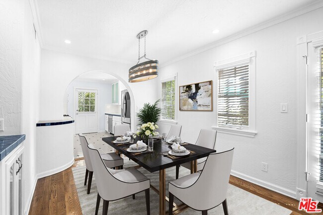 Photo - 910 N Alfred St Unit 1