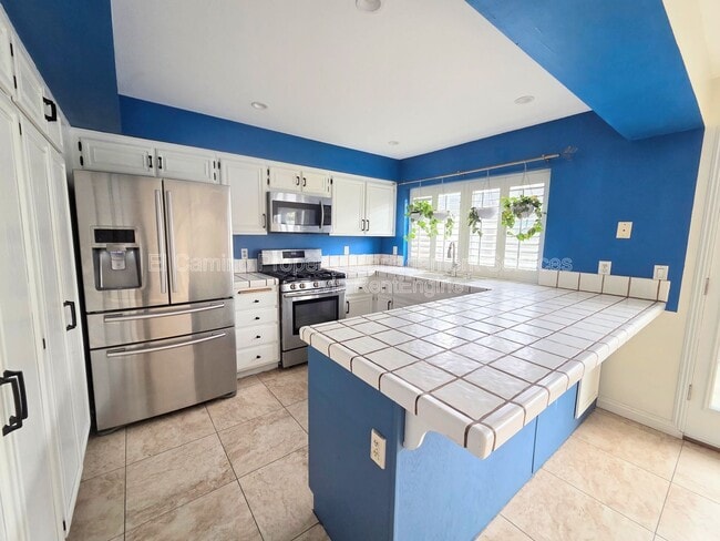 Photo - 8901 Serapis Ave