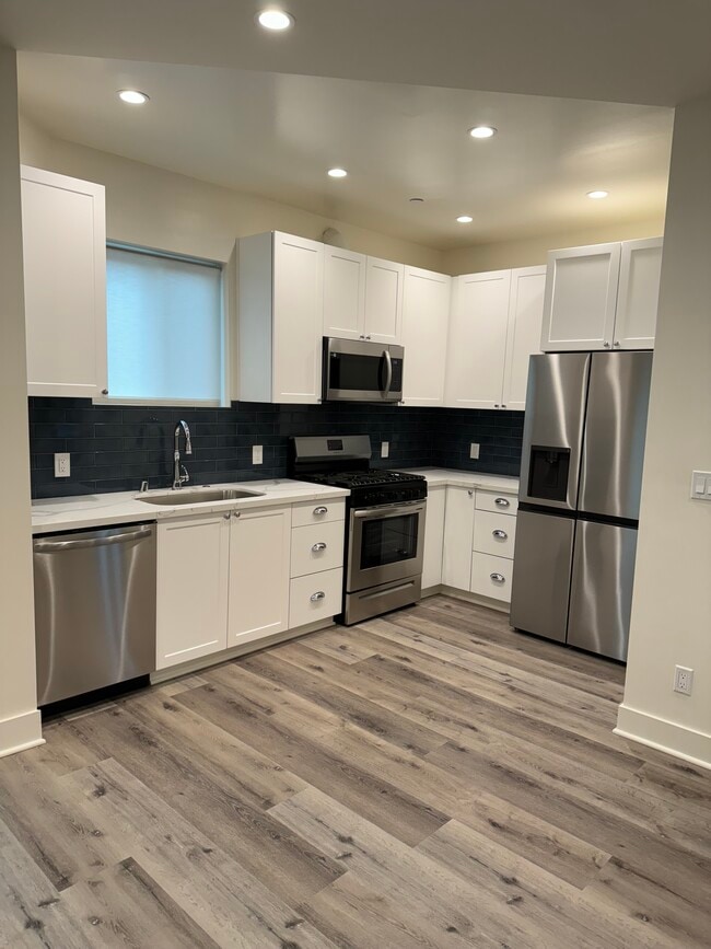 Photo - 3853 Inglewood Blvd Unit 1