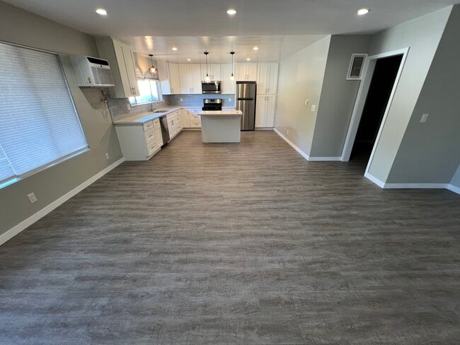 Photo - 120 S Belmont St