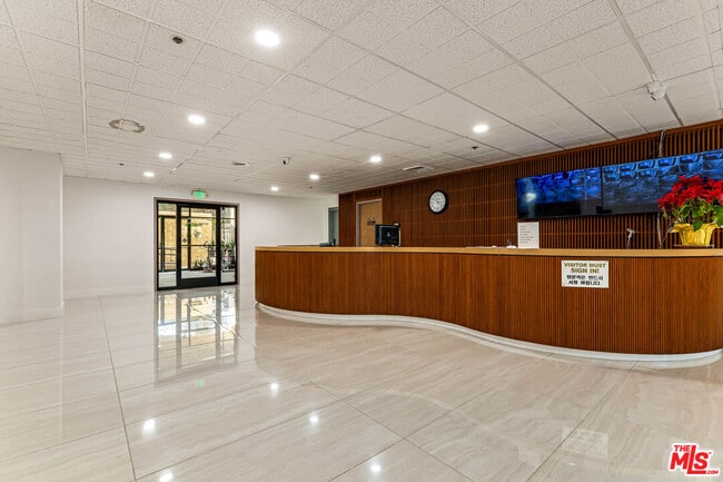 Photo - 727 S Ardmore Ave Unit 106