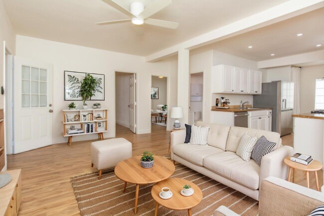 Building Photo - Refreshed + Bright 2 Bed/1 Bath in the Heart of North Park! Unit 3568