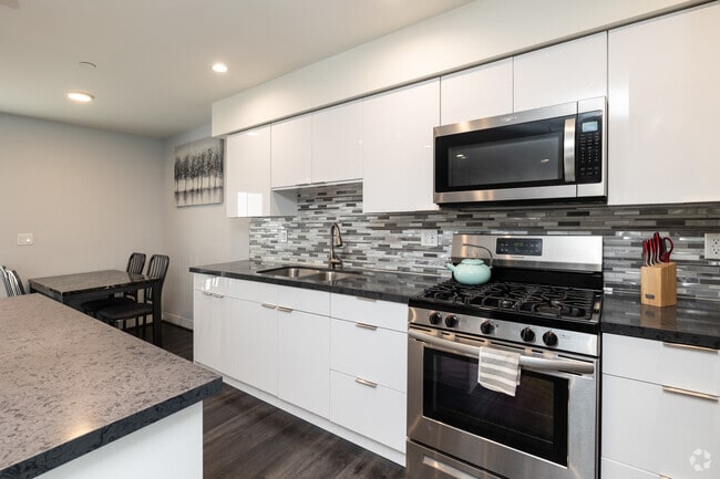 4BR, 3BA - 1,800SF- Kitchen - Full 4BR Units + Co-Living Available