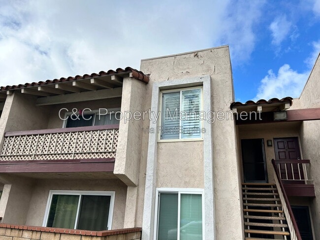 Building Photo - 700 W La Veta Ave Unit A10