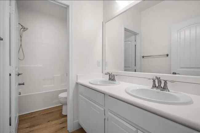 Photo - 1304 Keck Rd