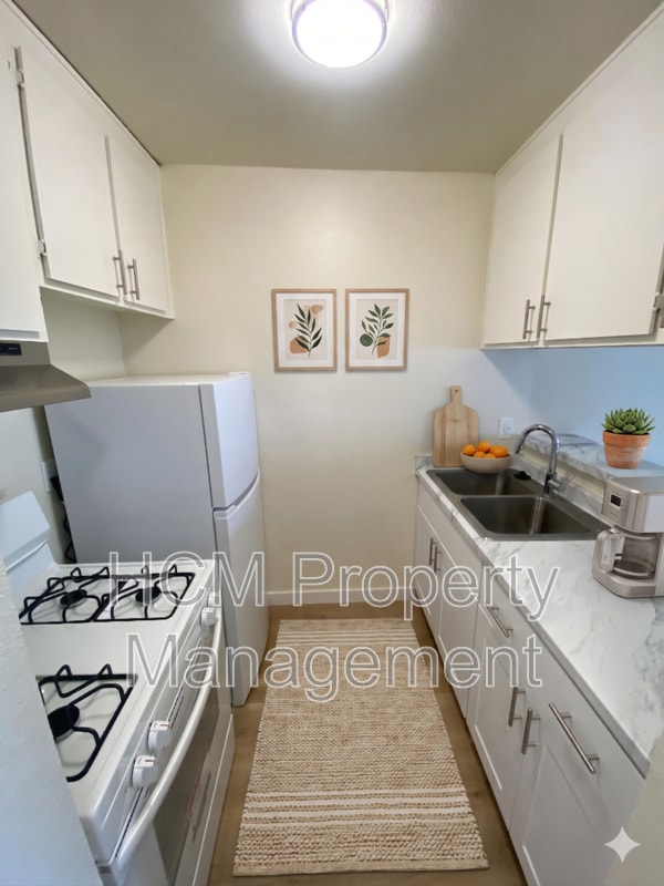 Photo - 10231 Pinewood Ave