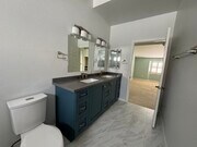 Photo - 1307 W 7th St Townhome