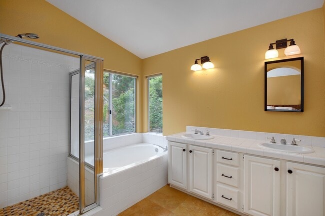 Photo - Carlsbad Home 3 Bedroom + retreat, 2.5 Bat...