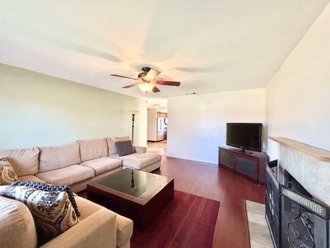 Photo - 10042 Brazos Ct