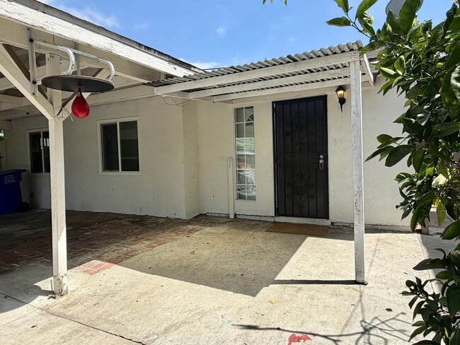Photo - 4522-24 Unit 4524