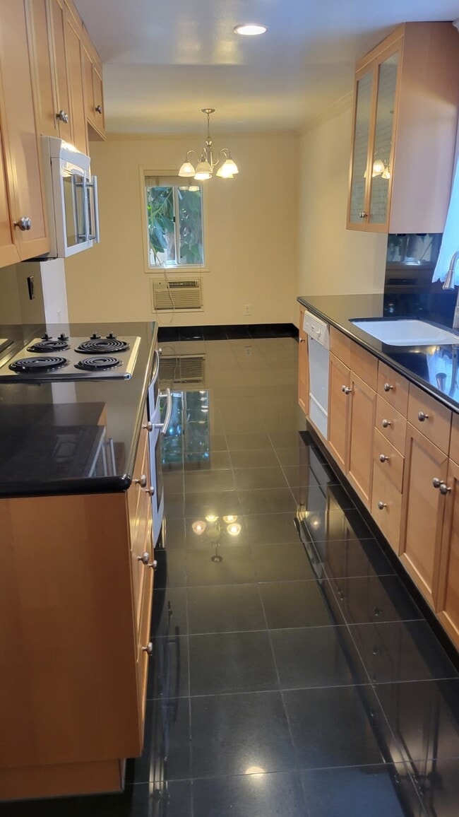 Photo - 4521 Colbath Ave Unit 104