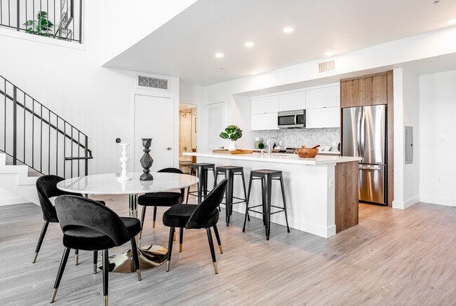 Unit Interior - Harper
