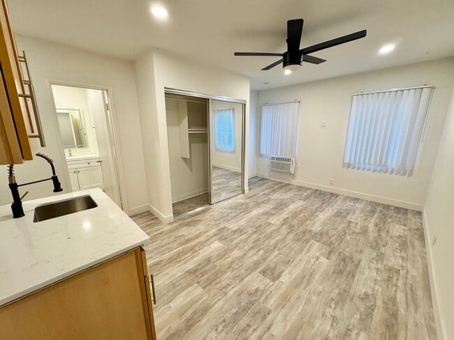 Photo - 3608 Keystone Av Unit 12 10