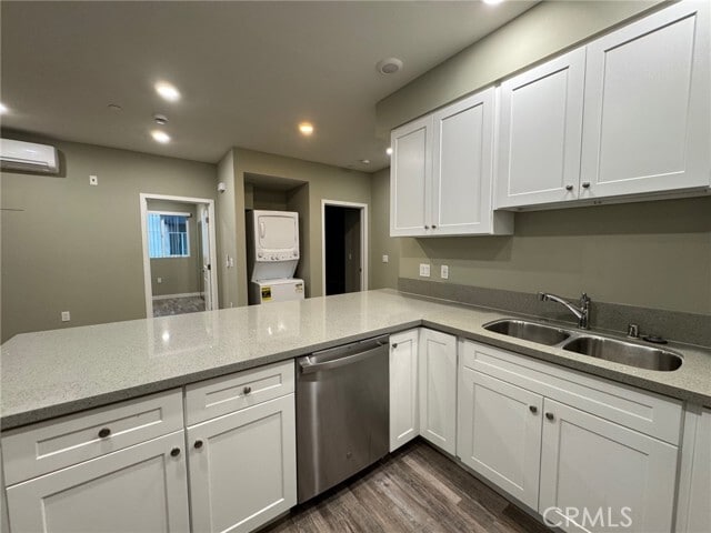 Photo - 621 Normandie Ave