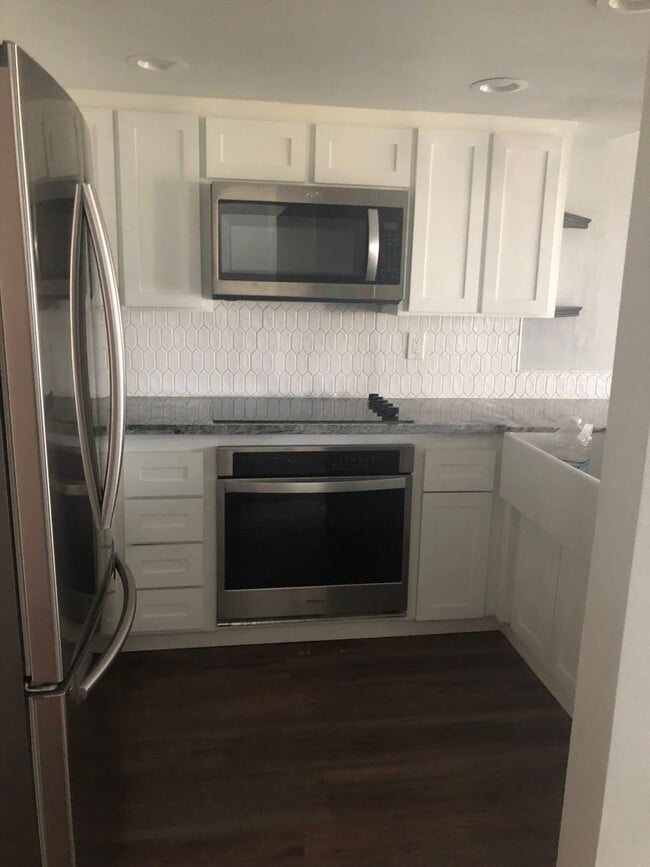 Photo - 3 bedroom 2 bathroom Condo in Helendale! Unit 9