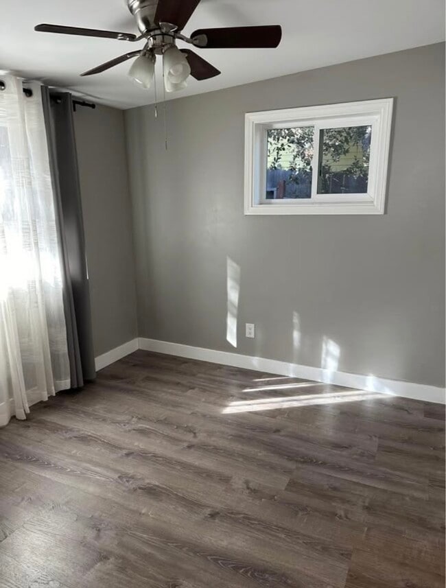 Photo - 842 Katherine Rd