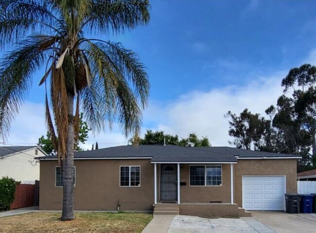 Large home on private cul-de-sac - Large home on private cul-de-sac