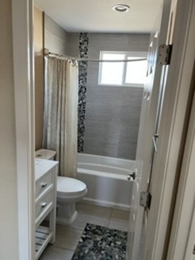 Photo - BANCROFT Unit BANCROFT #5