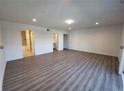 Photo - 14614 Vanowen St