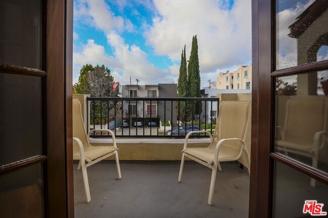 Photo - 806 N Alfred St Unit 3