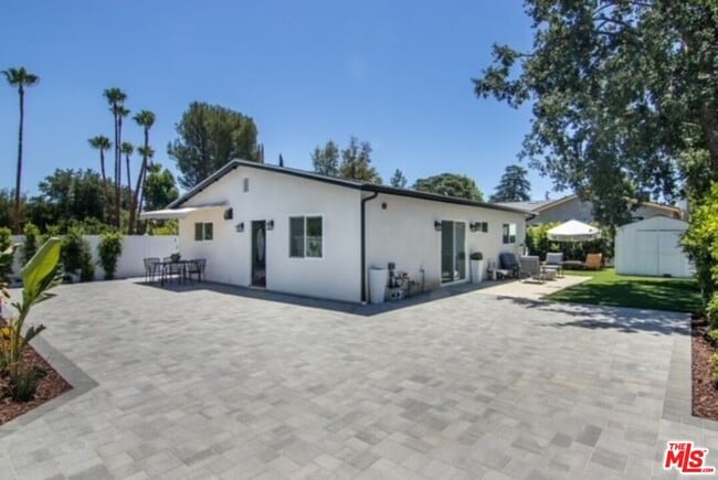 Building Photo - 23028 Burbank Blvd