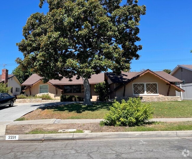 Building Photo - 4 Bedroom Mid-Century Classic Fullerton Ho... Rental