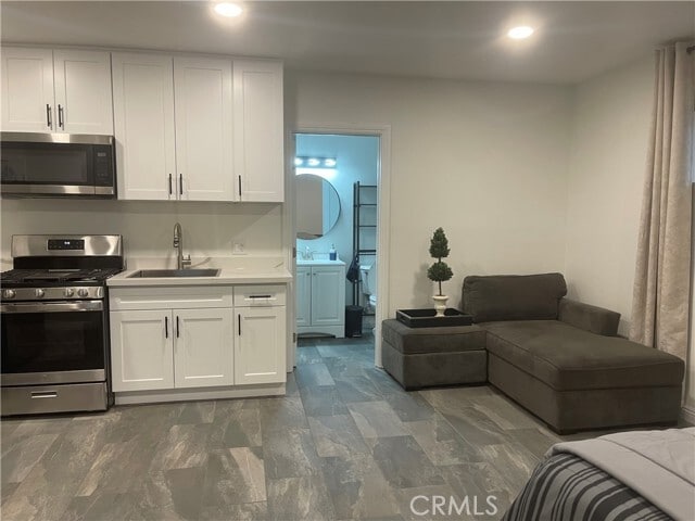 Photo - 3062 Monroe St