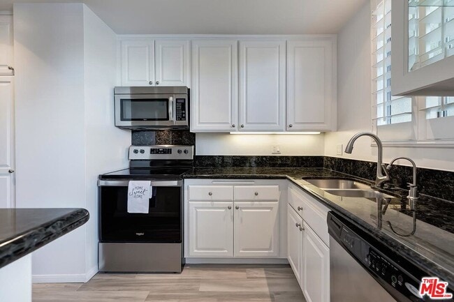 Building Photo - 10747 Wilshire Blvd Unit 603 Rental
