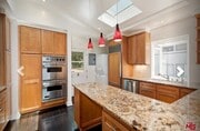 Double oven - 668 S GRETNA GREEN Way Apartments