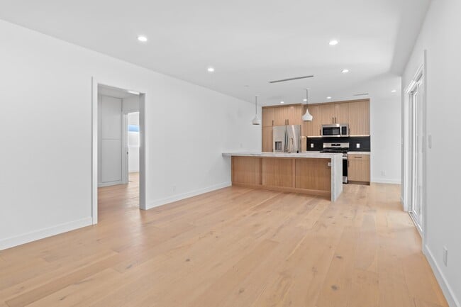 Photo - 1127 16th St Unit E