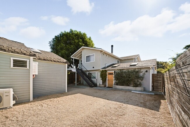 Photo - 611 W Mission St Unit B