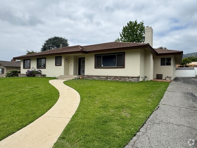 Building Photo - Beatiful Glendora Home in Desireable Area