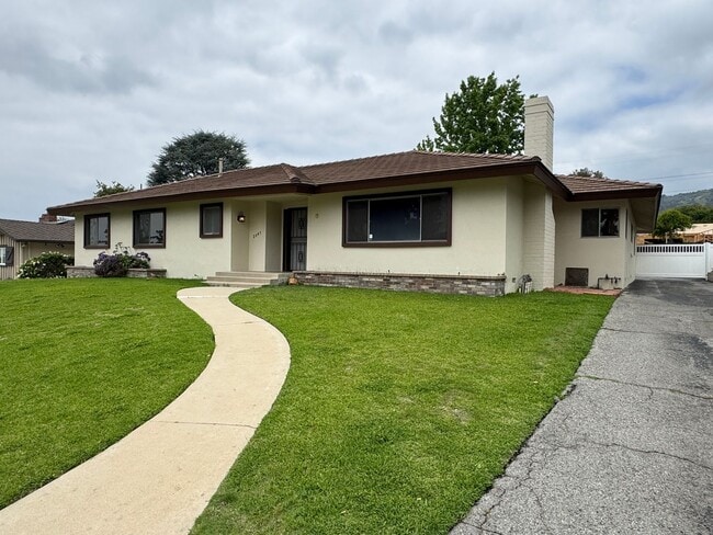 Beatiful Glendora Home in Desireable Area - Beatiful Glendora Home in Desireable Area