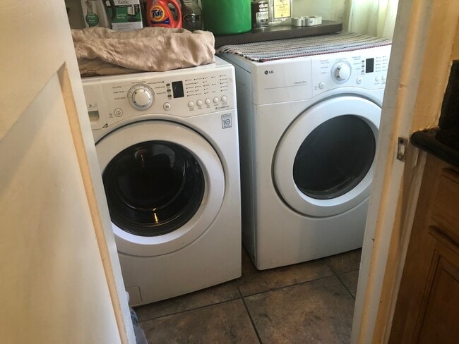 Photo - 411 N Stanley Ave Unit 4