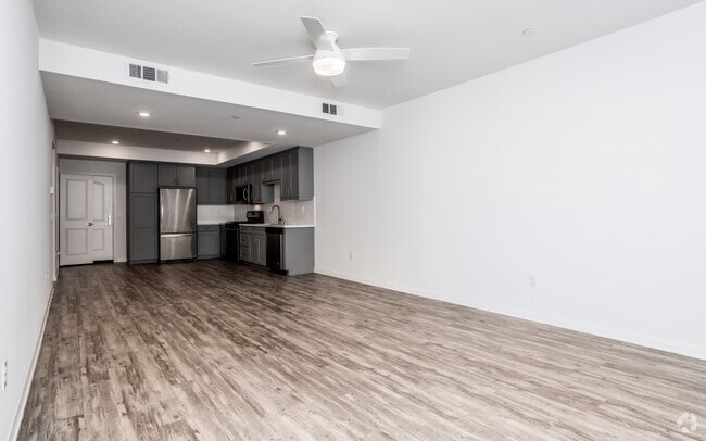 1BR, 1BA - 771 SF - Trails at Canyon Crest