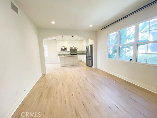 Photo - 111 Painted Trellis