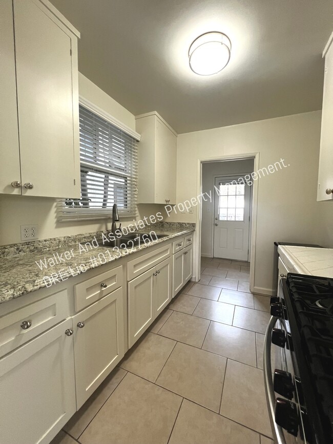 Photo - 102 Palm Ct Dr