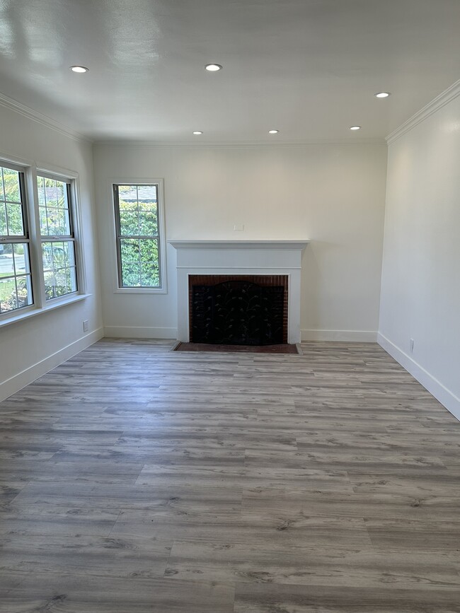 Photo - 8037 Campion Dr