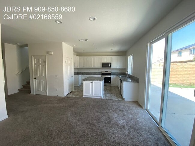 Photo - Ontario 4 Bedroom Home