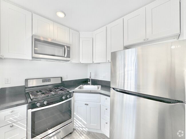 Building Photo - 8910 Avalon Blvd Unit 8912 Rental