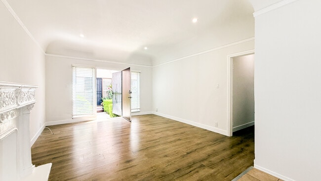Photo - 209 N Berendo St Unit 3/4