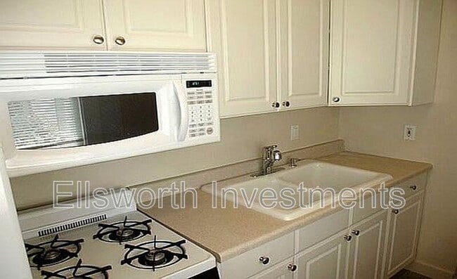 Building Photo - 3513 Park Blvd