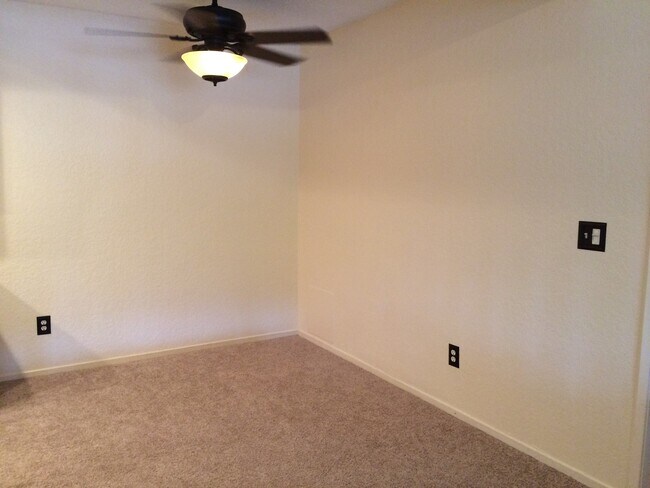 Photo - Spacious 1 Bedroom Unit in Pheasant Creek Unit 180