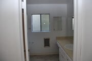 Bathroom - 236 S Mentor Ave Unit Upstairs #11